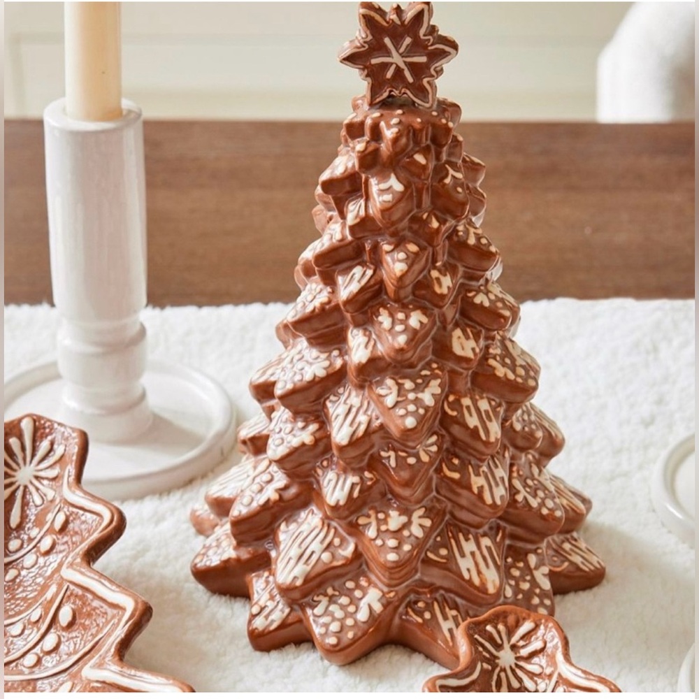 Pottery Barn Handcrafted Gingerbread Christmas Tree Decor